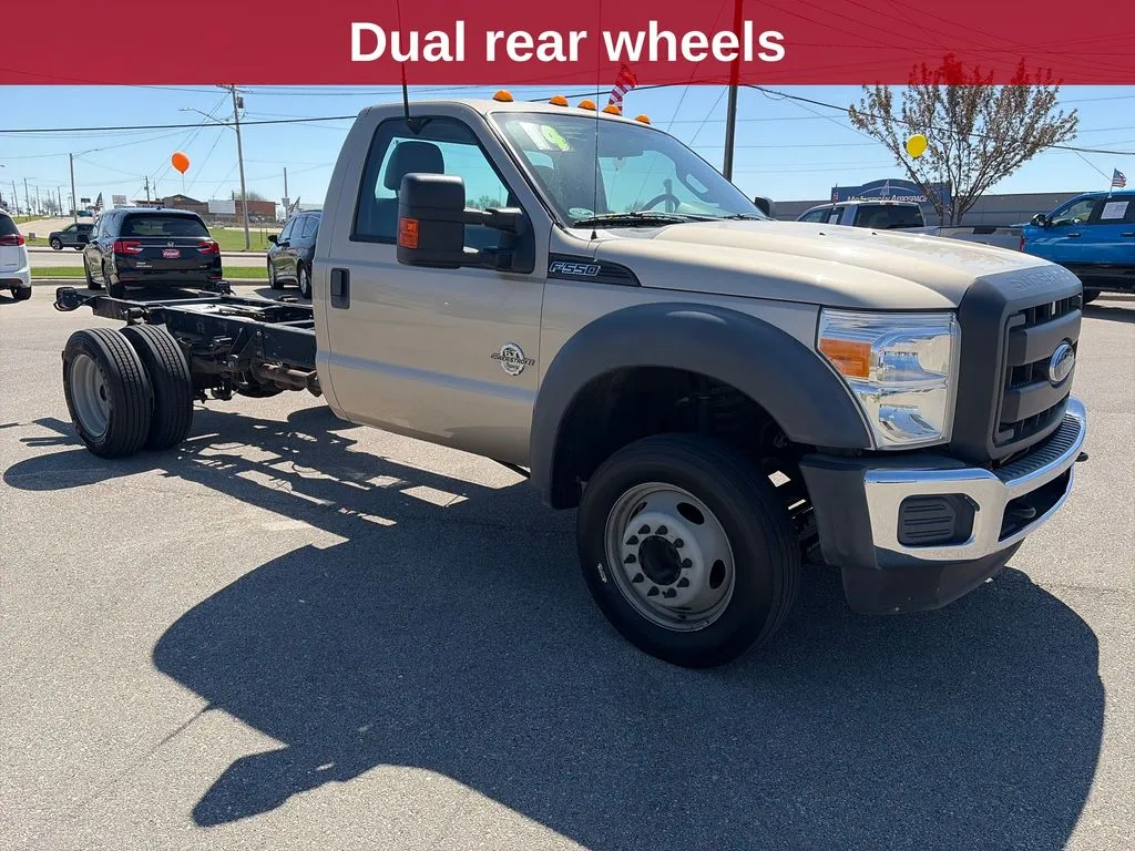 2014 Ford F-550 - Photo 8