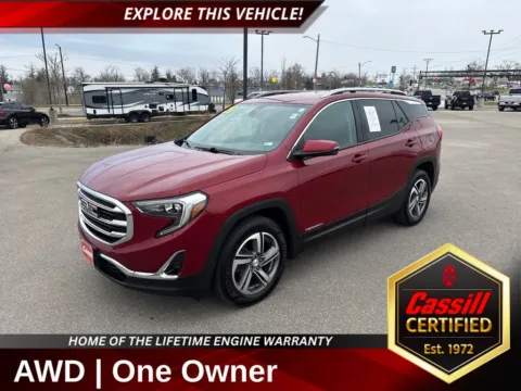Red 2020 GMC Terrain SLT for sale in Cedar Rapids, IA