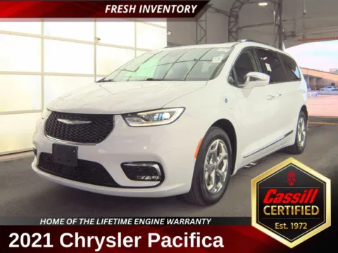 White 2021 Chrysler Pacifica Hybrid Limited for sale in Cedar Rapids, IA