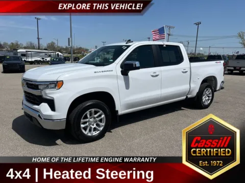 White 2023 Chevrolet Silverado 1500 LT for sale in Cedar Rapids, IA