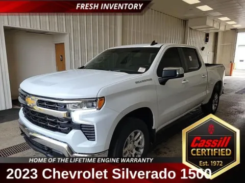 White 2023 Chevrolet Silverado 1500 LT for sale in Cedar Rapids, IA