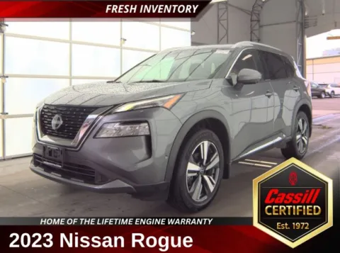 Gray 2023 Nissan Rogue SL for sale in Cedar Rapids, IA