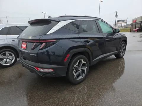 More photos of 2024 Hyundai Tucson Hybrid SEL Convenience at Cassill Motors, IA