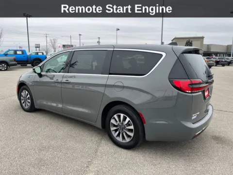 Another view of 2025 Chrysler Pacifica Hybrid Select for sale in Cedar Rapids, IA at Cassill Motors