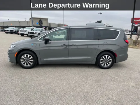 Photos of 2025 Chrysler Pacifica Hybrid Select for sale in Cedar Rapids, IA at Cassill Motors