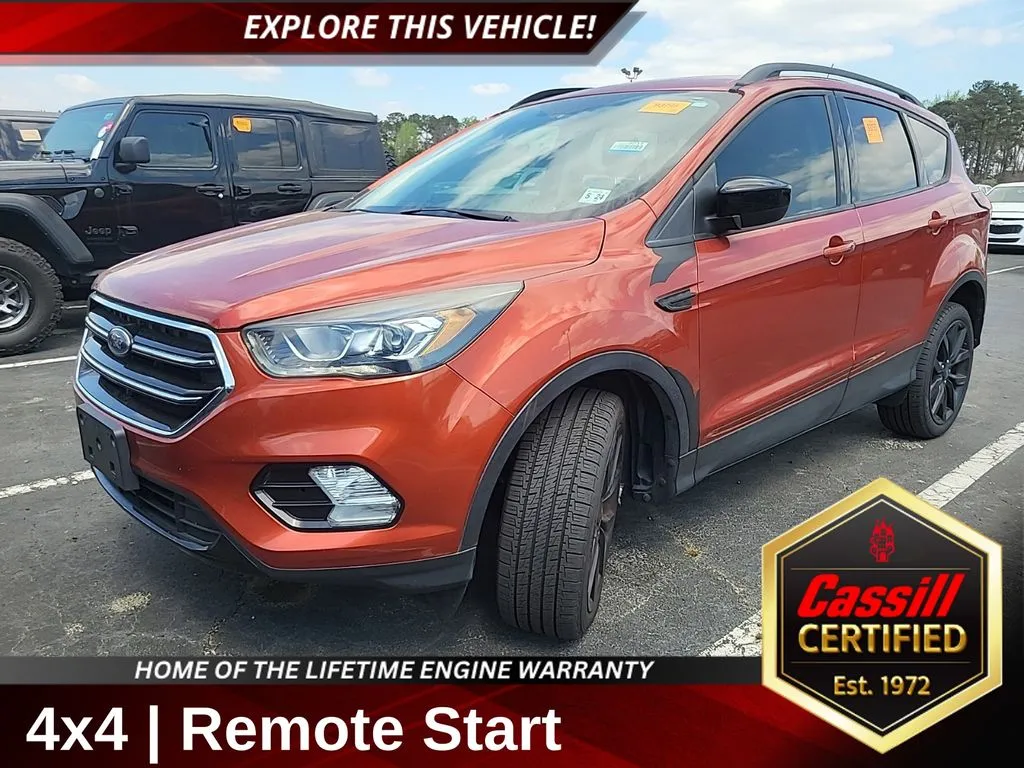Orange 2019 Ford Escape SE for sale in Cedar Rapids, IA
