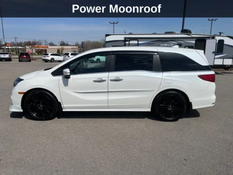 Photos of 2019 Honda Odyssey EX-L for sale in Cedar Rapids, IA at Cassill Motors