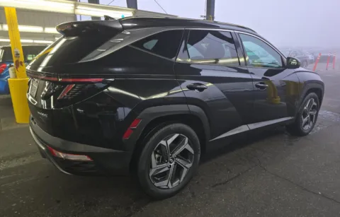 More photos of 2022 Hyundai Tucson Hybrid Limited at Cassill Motors, IA
