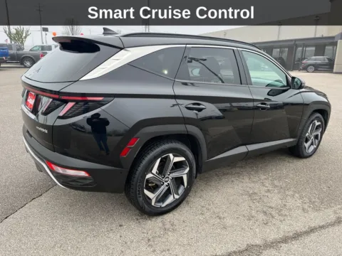 More photos of 2022 Hyundai Tucson Hybrid Limited at Cassill Motors, IA