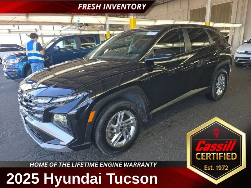 Black 2025 Hyundai Tucson SE for sale in Cedar Rapids, IA