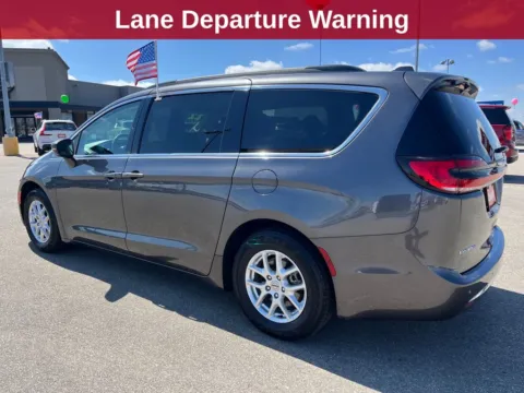 Another view of 2022 Chrysler Pacifica Touring L for sale in Cedar Rapids, IA at Cassill Motors