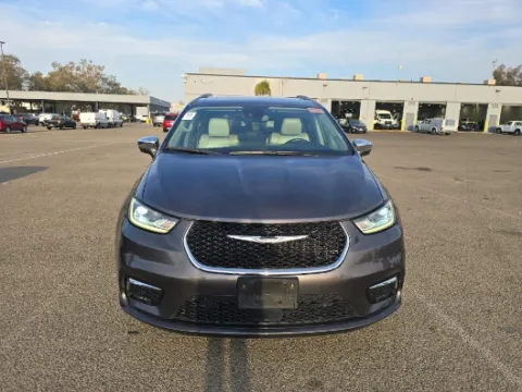 Photos of 2021 Chrysler Pacifica Limited for sale in Cedar Rapids, IA at Cassill Motors