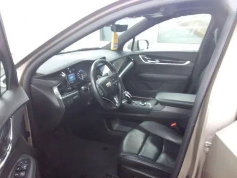 More photos of 2022 Cadillac XT6 Premium Luxury at Cassill Motors, IA