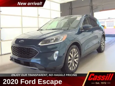 Green 2020 Ford Escape Titanium for sale in Cedar Rapids, IA