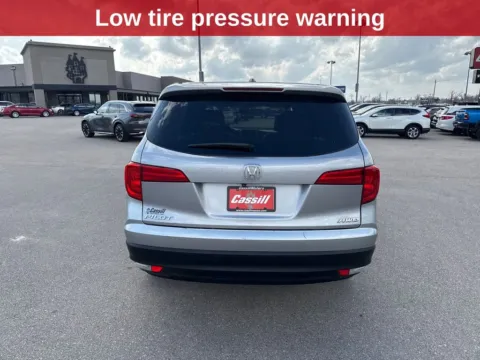 More photos of 2018 Honda Pilot EX-L at Cassill Motors, IA