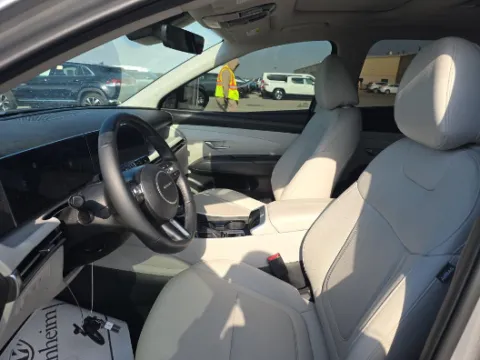 More photos of 2025 Hyundai Tucson SEL Convenience at Cassill Motors, IA