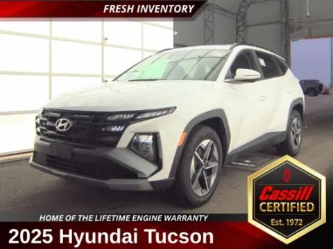 White 2025 Hyundai Tucson SEL Convenience for sale in Cedar Rapids, IA