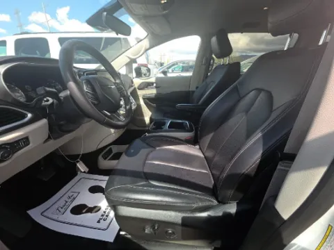 More photos of 2024 Chrysler Pacifica Touring L at Cassill Motors, IA