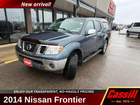 Gray 2014 Nissan Frontier SL for sale in Cedar Rapids, IA