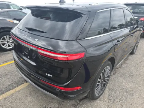 More photos of 2020 Lincoln Corsair Reserve at Cassill Motors, IA