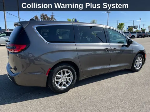More photos of 2023 Chrysler Pacifica Touring L at Cassill Motors, IA