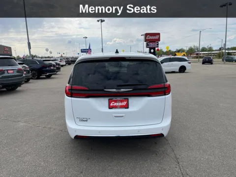 More photos of 2023 Chrysler Pacifica Touring L at Cassill Motors, IA