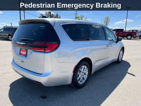 More photos of 2023 Chrysler Pacifica Touring L at Cassill Motors, IA