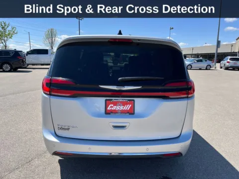 More photos of 2023 Chrysler Pacifica Touring L at Cassill Motors, IA