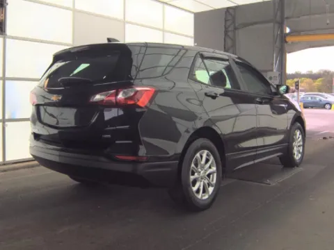 More photos of 2020 Chevrolet Equinox LS at Cassill Motors, IA