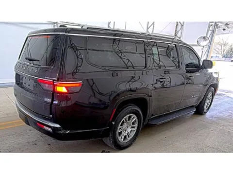 More photos of 2023 Jeep Wagoneer L at Cassill Motors, IA