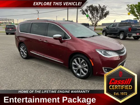 Red 2020 Chrysler Pacifica Limited for sale in Cedar Rapids, IA