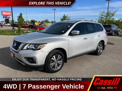 Silver 2020 Nissan Pathfinder S for sale in Cedar Rapids, IA