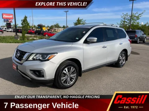 Silver 2020 Nissan Pathfinder S for sale in Cedar Rapids, IA