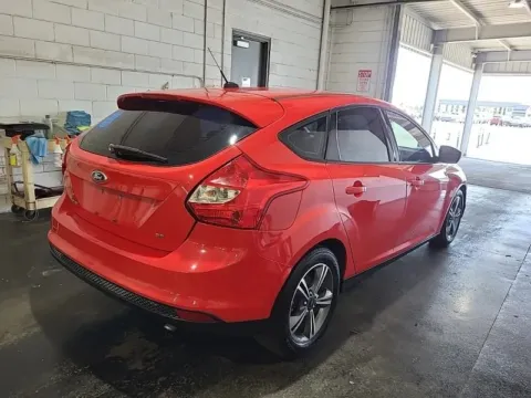 More photos of 2014 Ford Focus SE at Cassill Motors, IA