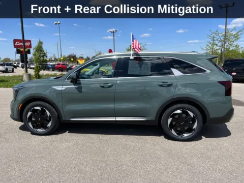 Photos of 2025 Kia Sorento Hybrid EX for sale in Cedar Rapids, IA at Cassill Motors