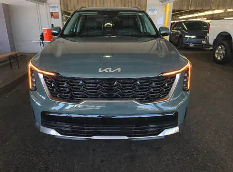 More photos of 2025 Kia Sorento Hybrid EX at Cassill Motors, IA