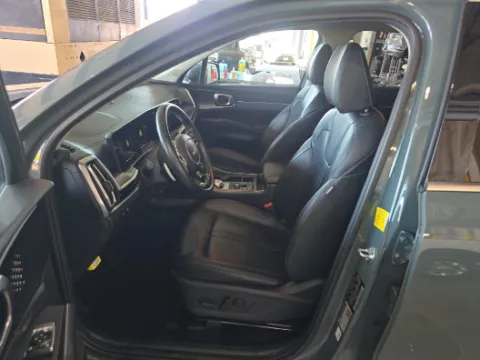 More photos of 2025 Kia Sorento Hybrid EX at Cassill Motors, IA