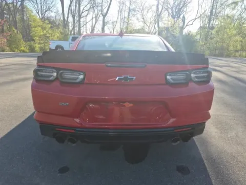 More photos of 2021 Chevrolet Camaro SS at Cassill Motors, IA