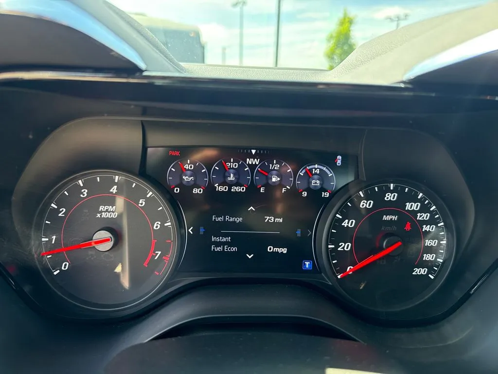 2021 Chevrolet Camaro 1SS - Photo 19