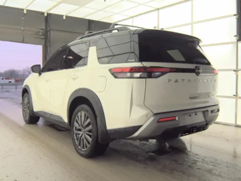 More photos of 2024 Nissan Pathfinder SL at Cassill Motors, IA