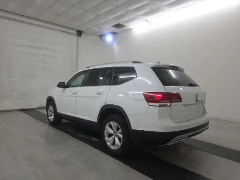 Photos of 2018 Volkswagen Atlas Launch Edition for sale in Cedar Rapids, IA at Cassill Motors