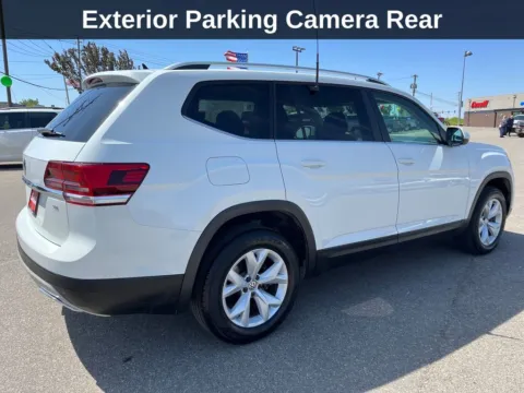 More photos of 2018 Volkswagen Atlas Launch Edition at Cassill Motors, IA