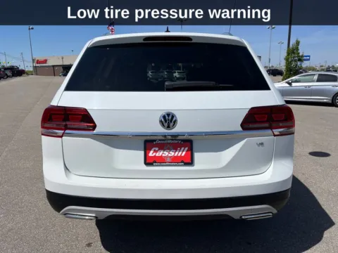 More photos of 2018 Volkswagen Atlas Launch Edition at Cassill Motors, IA