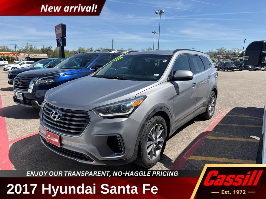 Gray 2017 Hyundai Santa Fe SE for sale in Cedar Rapids, IA