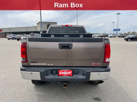 More photos of 2008 GMC Sierra 2500HD SLE1 at Cassill Motors, IA