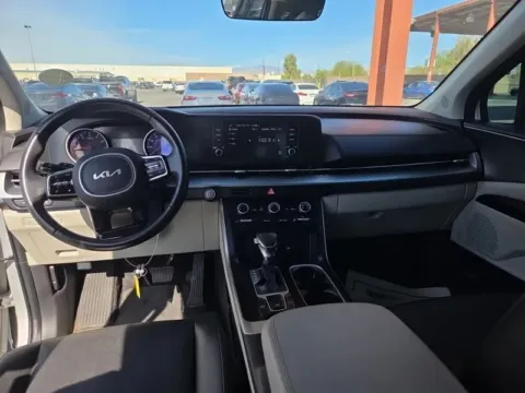 More photos of 2022 Kia Carnival LXS at Cassill Motors, IA