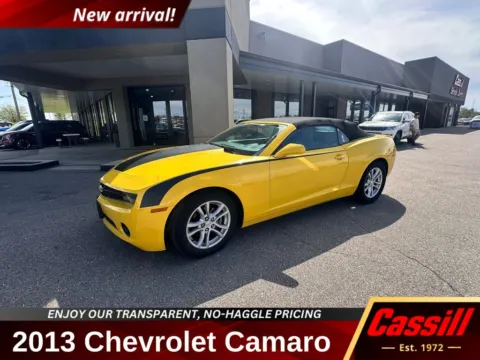 Yellow 2013 Chevrolet Camaro 1LT for sale in Cedar Rapids, IA