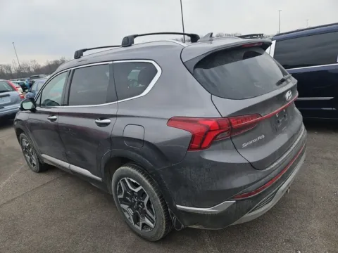 More photos of 2022 Hyundai Santa Fe Hybrid Limited at Cassill Motors, IA