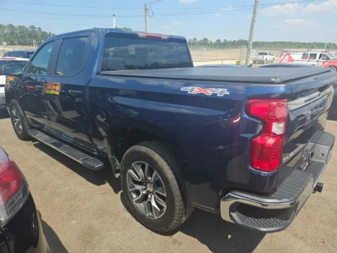 More photos of 2023 Chevrolet Silverado 1500 LT at Cassill Motors, IA