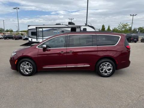 Photos of 2022 Chrysler Pacifica Limited for sale in Cedar Rapids, IA at Cassill Motors